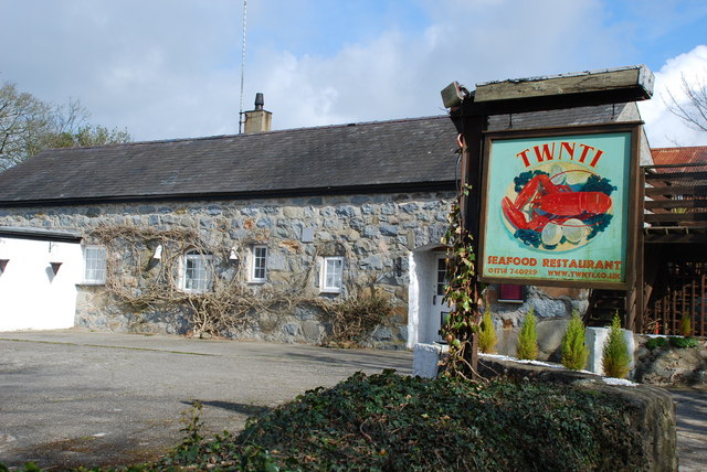 Twnti_Restaurant_Rhydyclafdy_-_geograph.org.uk_-_365398